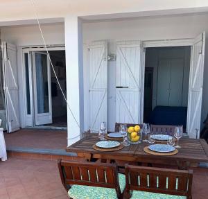 Raffaelas House - (San Montano)