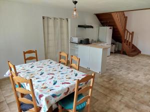 Maisons de vacances Maison avec jardin au calme a la campagne : photos des chambres