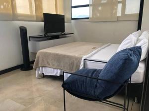 2004 El Poblado cute and cozy apartment