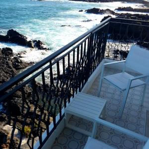 Double Room with Balcony and Volcano View