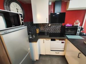 Appartements jolie petite maison de bourg : photos des chambres