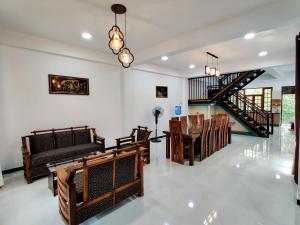 Highway Twin Home West wing