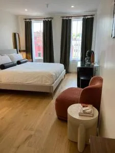 The Phenix, Historic DTWN Hotel, Market Square View, King Bed, Room # 400 - Dedham