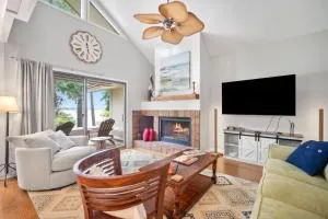 Newly Listed Bluff Villa with Creek and Golf Course Views - Dataw Island