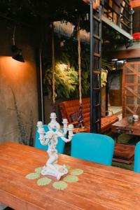 New York Loft & Japanese Magic by V4SKIN