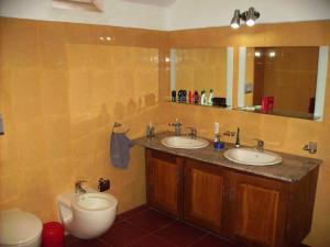 4 Bedroom House@Kottayam TownAC 812983!5682