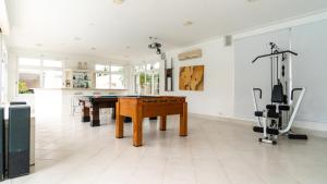 Villa Luxuosa - Condomínio Jardim Acapulco Guarujá