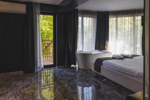 THE HIDDEN BANK: Silver Bullet