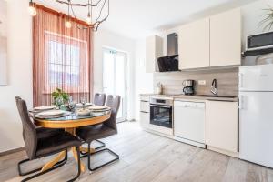 Kalina Deluxe Apartments