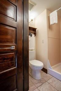 Charming Room in Historic BnB with Parking - Rm 5