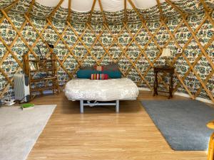 Tentes de luxe Yourte a La Campagnette : photos des chambres