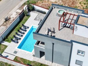 Villa Tia with heated pool & jacuzzi