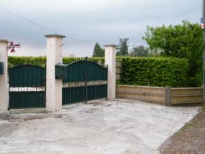 LARRA DE LA ROSERAIE