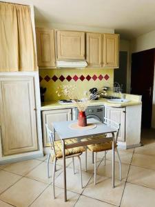 Appartements Le Studio Cosy *Place du village : photos des chambres