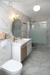 Villas CosyVilla proche gare Paris, Disneyland, sites jeux olympiques pour 12 personnes : photos des chambres