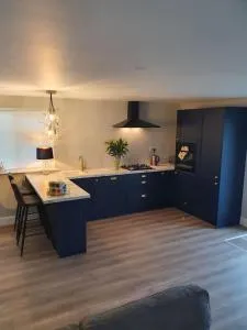 New 3 bedroom apartment by the beach Belmullet. - Bunnahowen