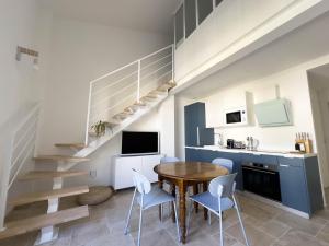 Appartements Les suites du 13 : Appartement 2 Chambres