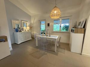 Free Pool, Beautiful villa in Capo Caccia