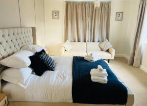 Chic seaside apartment