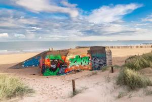 Appartements Agreable Studio CALAIS PLAGE Bord de Mer, Parking : photos des chambres