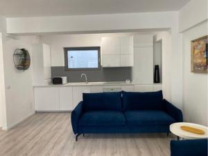 Elysium Old Square, Free street parking within the limits of available spaces and paid parking one minute away, Smart TV