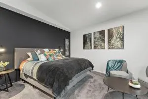 The Front Room - Queensberry