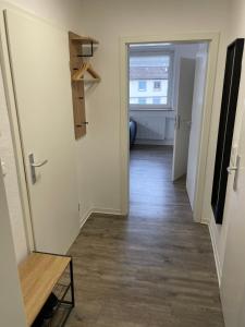 City Apartment 1#Netflix &Wlan &Kingsize Bett &Kaffee Maschine & Zentral & 500m Innenhafen & 2 min U Bahn