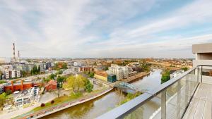 PANORAMIC TERRACE - Family House by the River Odra - 3Room Apartment with 2 separate bedrooms and 2 balconies