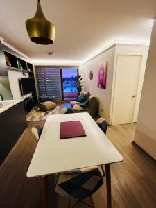 Exclusivo Departamento Equipado Estacionamiento Privado 2D-2B con Excelente ubicación en Los Ángeles