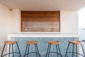 KAAB Condo with ocean view pool