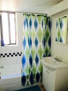Stylish Montreal Apartment Comfortable Stay in the Golden Square Mile