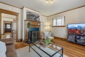 Elite Quarters Prime Location Downtown Hot Tub BBQ