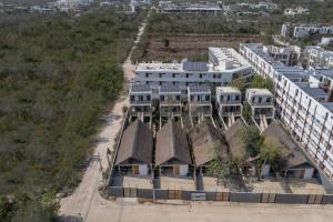 Lux Villa Only 5 Min to Beach!