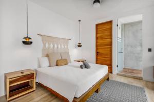 Lux Villa Only 5 Min to Beach!