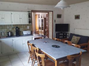 Spacieux gîte familial avec jardin et salle de jeux, proche de Center Parcs et des Vosges - FR-1-584-45