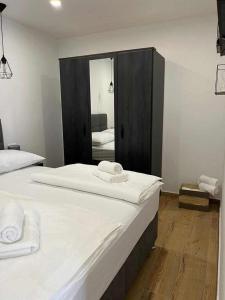 Apartments by the sea Stobrec, Split - 23013