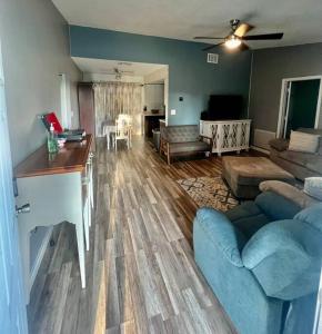 Pinebrook Home Close to Beach