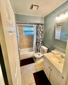 Pinebrook Home Close to Beach