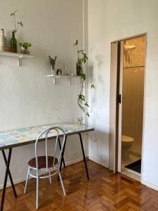 Apartamento charmoso Glória, rua do metrô