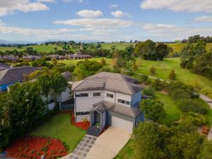 Yarra Valley Serenity House in Golf Course Resort