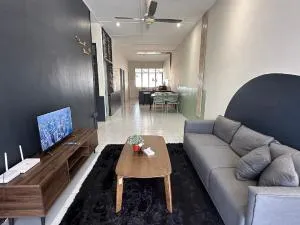 Tabuan Jaya Keranji Home w Wi-Fi&Aircon - Kampong Tabuan