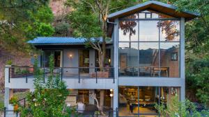 SaffronStays The Hill Abode