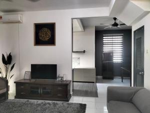 IRIS 31 Corner Lot Near Legoland JDT UTM Malay Only