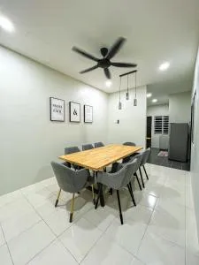 ZN Homestay Taman Lagenda - 安顺