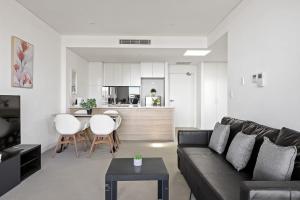 King bed Apt w Sofabed in Ryde - Fast Wifi