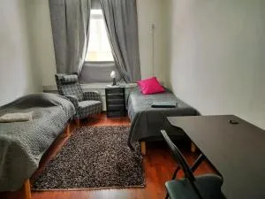 Toimistohotelli Pormestari - 皮耶塔尔萨里