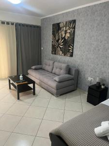 AVR Airport Deluxe Suites 4 AIRPORT FREE SHUTLE