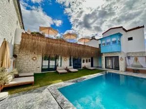 Paradise Hotel Alaçatı - Ildir