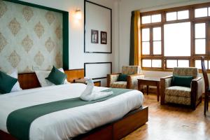 Tashi Palace