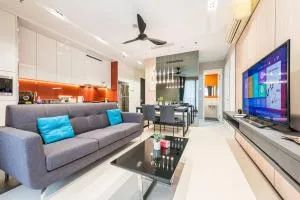 Arcoris Mont Kiara 12# Deluxe 2 Bedroom # Coner with Balcony #1-4Pax - Kampong Segambut Dalam